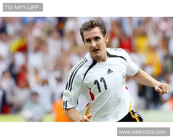 足球球星第一人称是他谁才是足坛真正的传奇人物